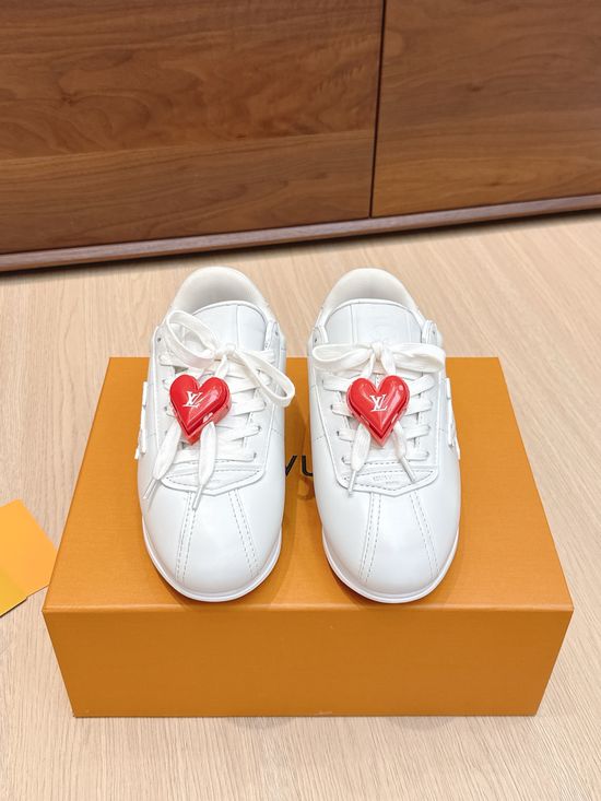 Louis Vuitton Casual Fashion Sneakers With Soft Upper And Durable Sole