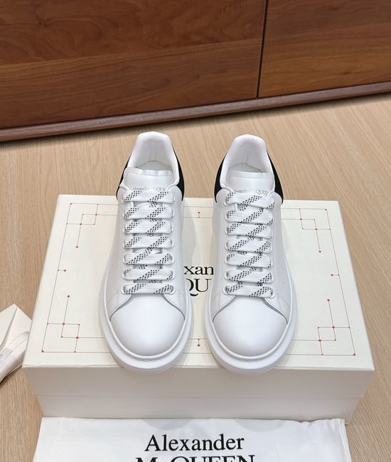 McQueen Premium Genuine Leather Breathable Classic Low-top Casual Sneakers