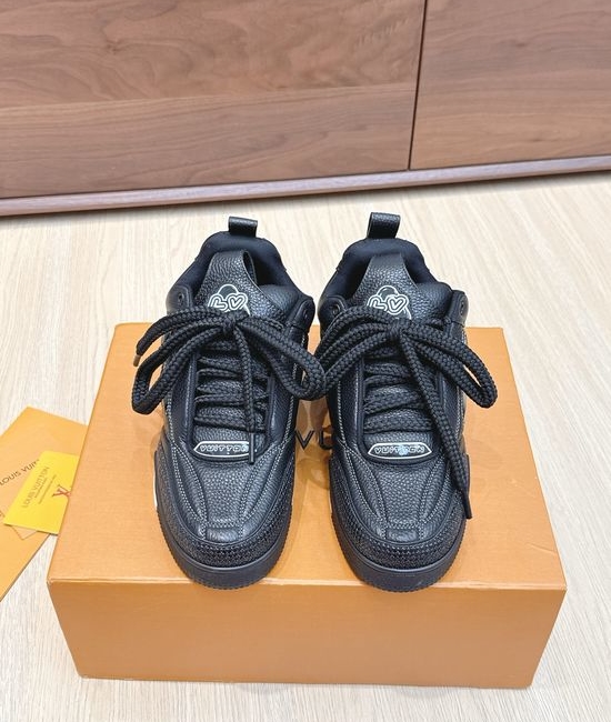 Louis Vuitton LV Minimalist Comfortable Lightweight Fashion Casual Sports Sneakers