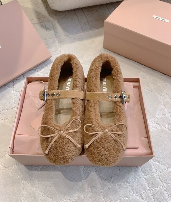 Miu Miu Soft Wool Upper Flat Shoes Comfortable Warm Durable Outsole