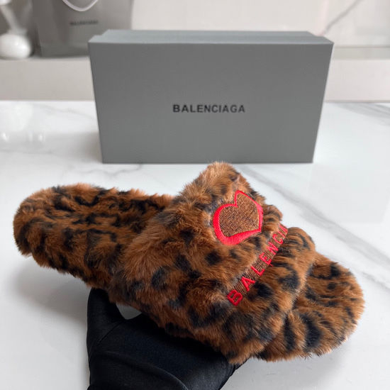 Balenciaga Soft Cozy Fuzzy Plush Indoor Outdoor Slippers
