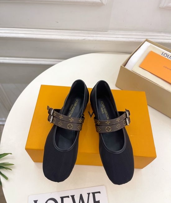 Louis Vuitton LV Classic Floral Buckle Strap Mary Jane Ballet Flats