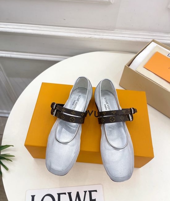 Louis Vuitton LV Classic Floral Buckle Strap Mary Jane Ballet Flats