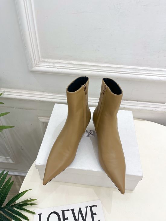 Toteme Pointed Toe Wedge Ankle Boots With Inner Zipper