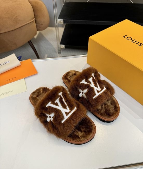 Louis Vuitton LV Mink Fur Lined House Slippers Soft Warm Comfortable Durable Sole
