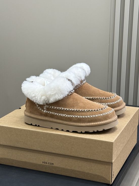 UGG Stitched Wool Lined Low Cut Warm Snow Boots