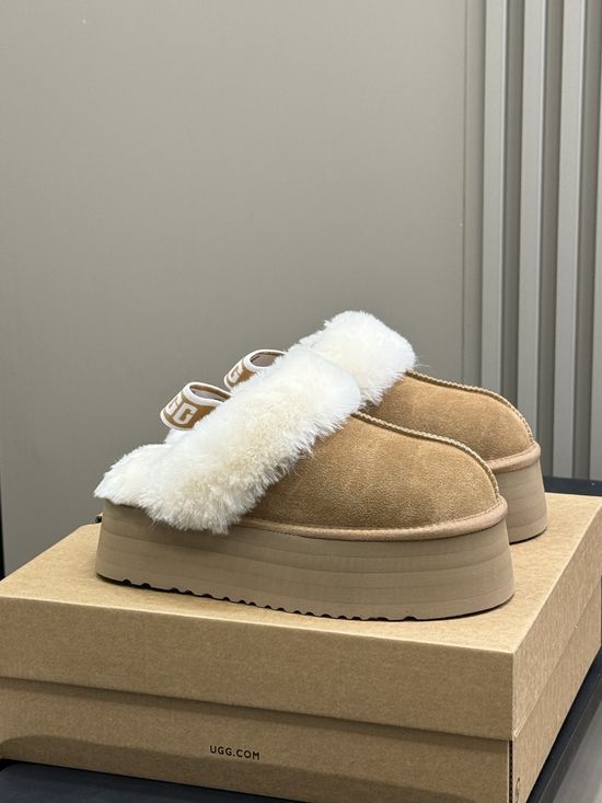 UGG Thick Sole Sheepskin Warm Non-slip Slippers