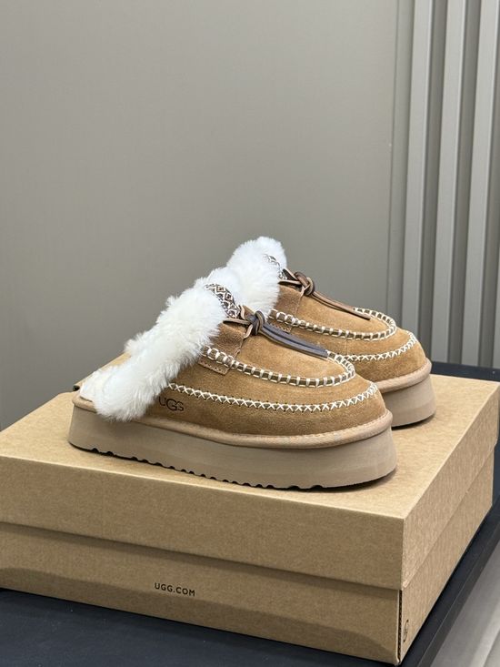 UGG Thick Sole Sheepskin Warm Fuzzy House Slippers