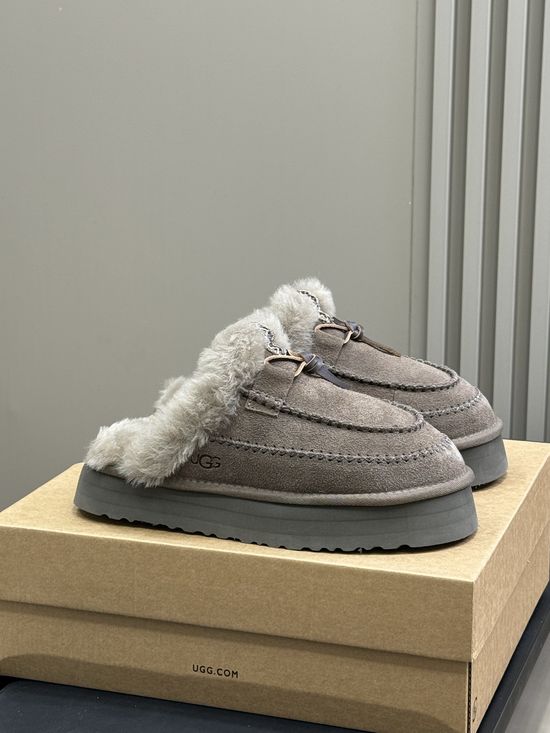 UGG Thick Sole Sheepskin Warm Fuzzy House Slippers
