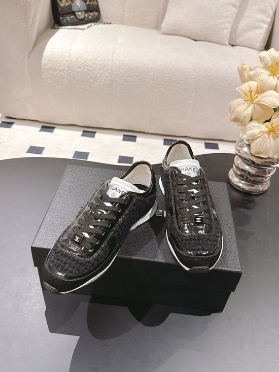 Chanel Classic Black White Comfortable Casual Walking Sneakers