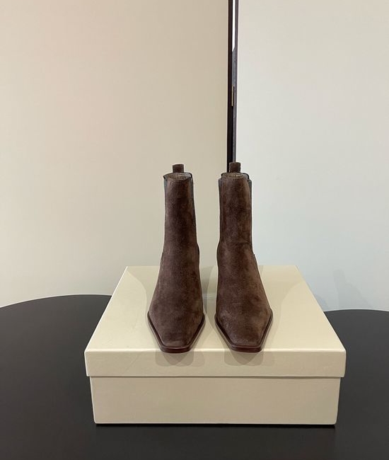 Brunello Cucinelli Elastic Chelsea Ankle Boots With Chain Decor