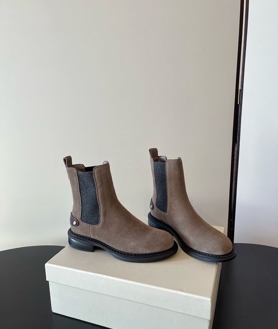 Brunello Cucinelli Elastic Chelsea Ankle Boots With Chain Decor