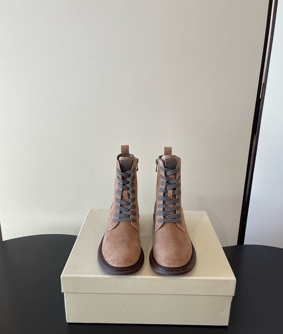 Brunello Cucinelli Elastic Chelsea Ankle Boots With Chain Decor