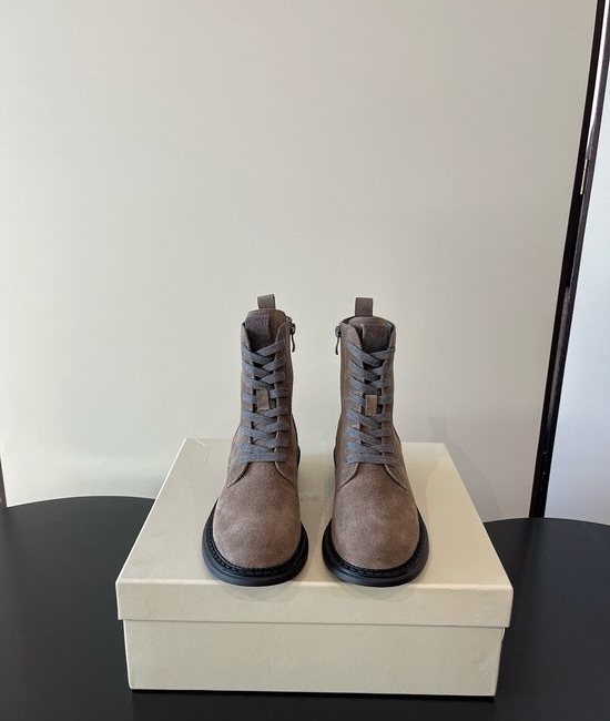 Brunello Cucinelli Elastic Chelsea Ankle Boots With Chain Decor
