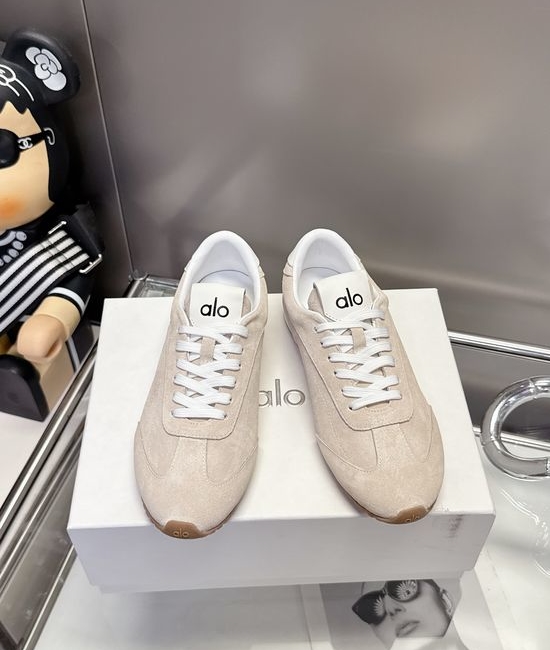 Alo Classic Versatile Suede Upper Comfortable Casual Trainer Shoes
