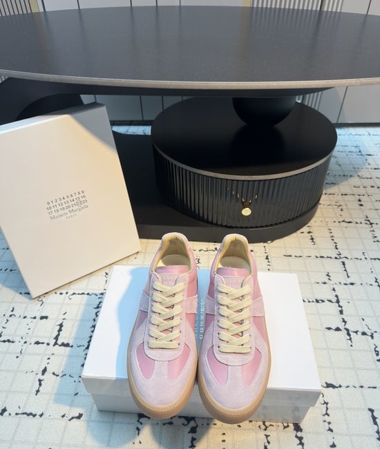 Maison Margiela MM6 Thick Sole Casual Sneakers Lightweight Comfortable Upper