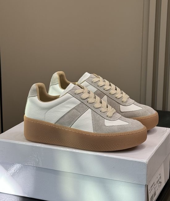 Maison Margiela MM6 Casual Stitched Sneakers With Thickened Non-Slip Sole