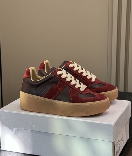 Maison Margiela MM6 Casual Stitched Sneakers With Thickened Non-Slip Sole