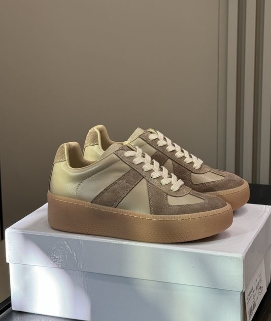 Maison Margiela MM6 Casual Stitched Sneakers With Thickened Non-Slip Sole