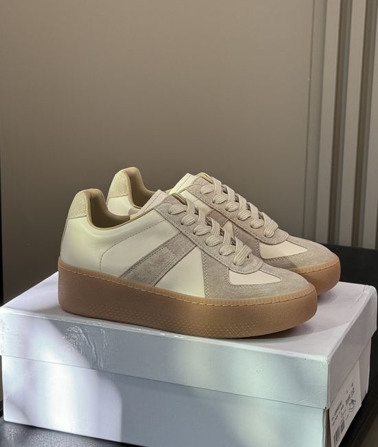 Maison Margiela MM6 Casual Stitched Sneakers With Thickened Non-Slip Sole