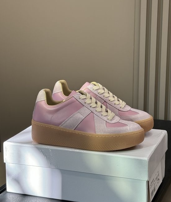 Maison Margiela MM6 Casual Stitched Sneakers With Thickened Non-Slip Sole
