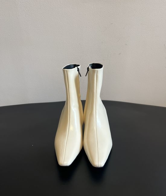 Toteme Suede Kitten Heel Ankle Boots Elegant Versatile