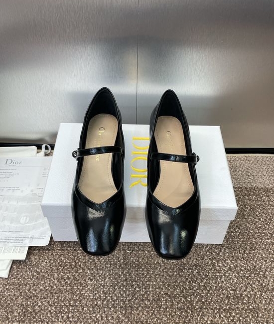Christian Dior CD Round Toe Patent Leather Chunky Heel Mary Janes