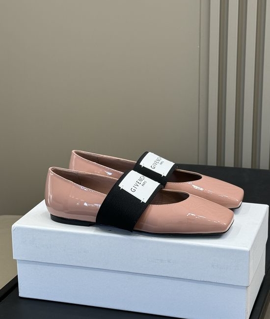 Givenchy Elegant Retro Red Square Toe Ballet Flats