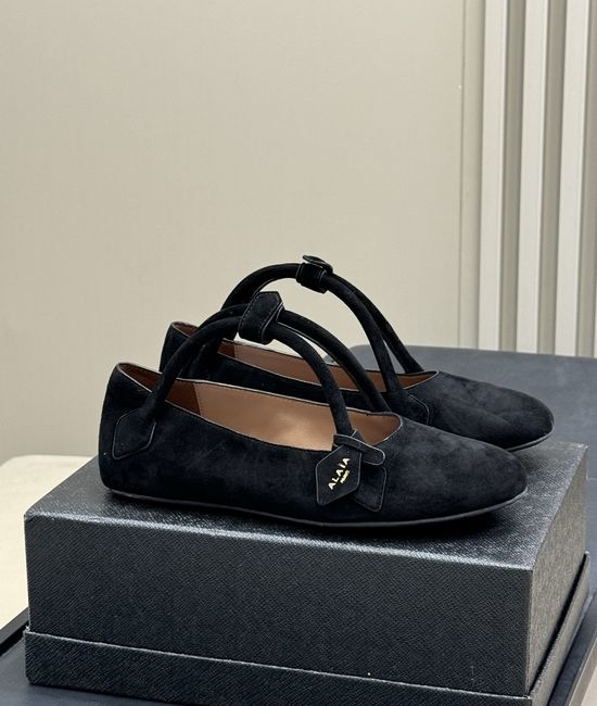 Alaia Soft Sheepskin Casual Shoes Comfortable Fashionable