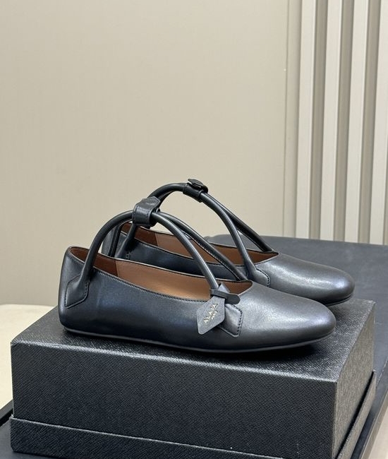 Alaia Soft Sheepskin Casual Shoes Comfortable Fashionable