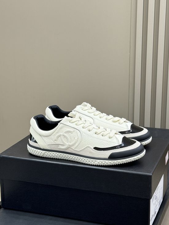 Chanel Classic White Leather Sneakers Lightweight Comfortable Daily Footwear