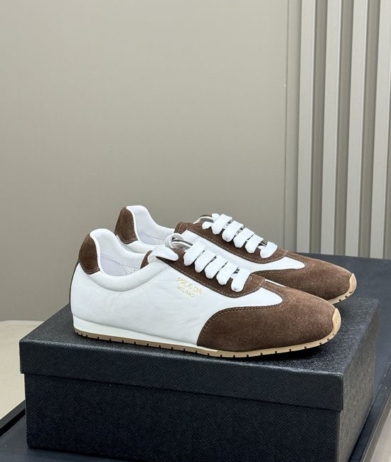 Prada Lightweight Color-block Low-top Casual Sneakers