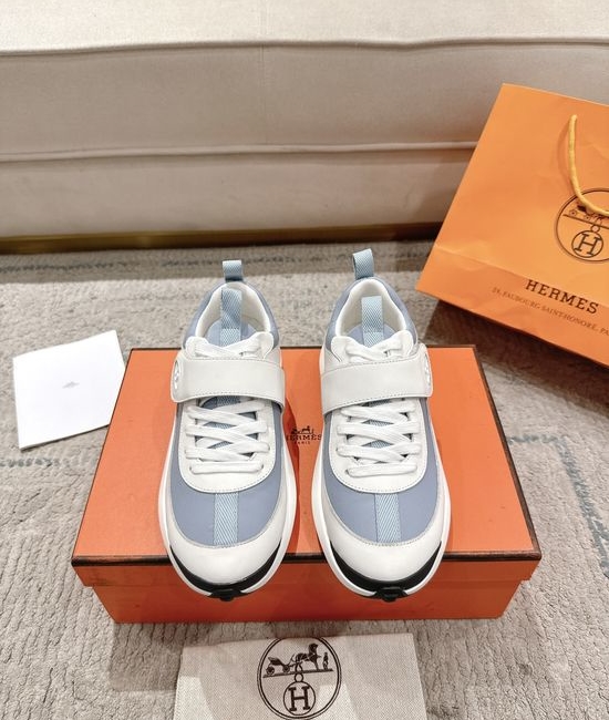 Hermes Comfortable Velcro Cushioned Casual Sports Sneakers
