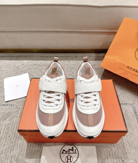 Hermes Comfortable Velcro Cushioned Casual Sports Sneakers