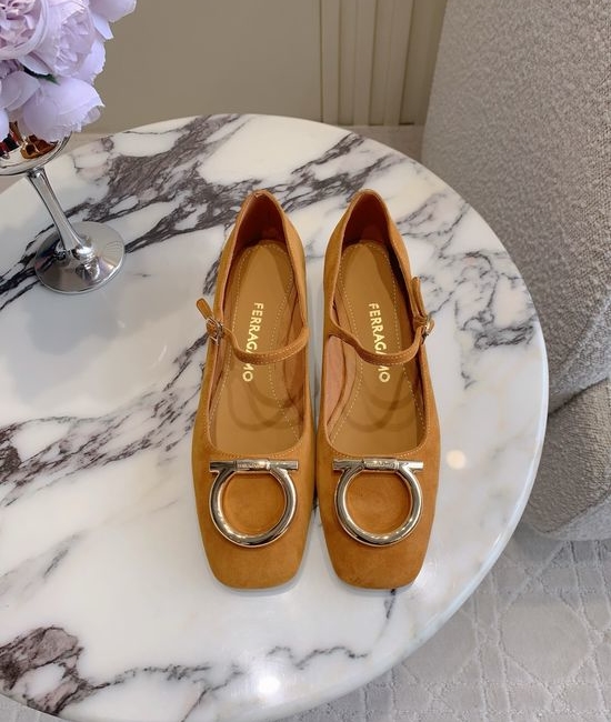 Ferragamo Elegant Leather Mary Jane Shoes Exquisite Details