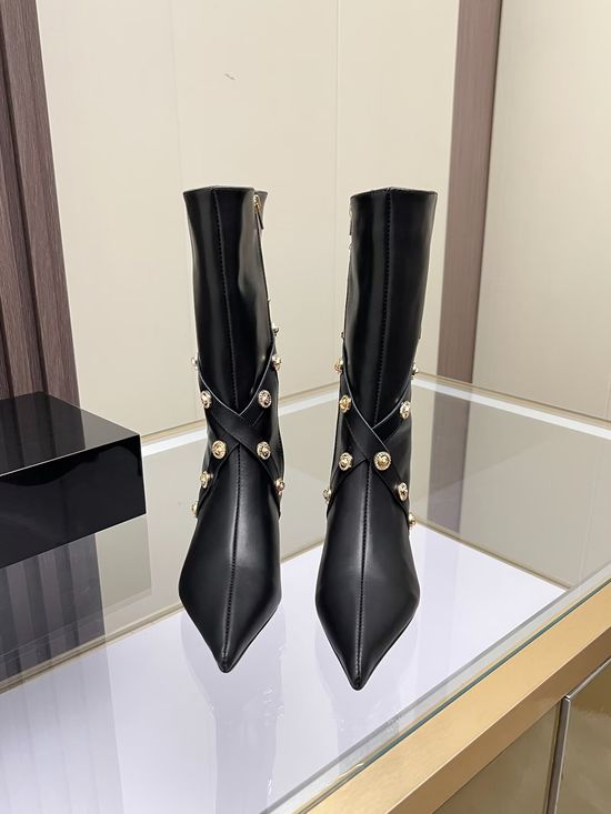 Versace Comfortable Low Heel Leather Ankle Boots