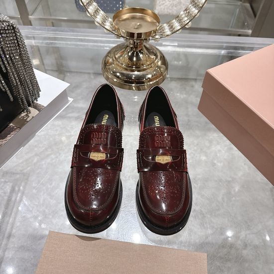 Miu Miu Vintage Round Toe Smooth Leather Comfortable Loafer Flats