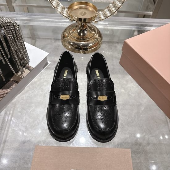 Miu Miu Vintage Round Toe Smooth Leather Comfortable Loafer Flats