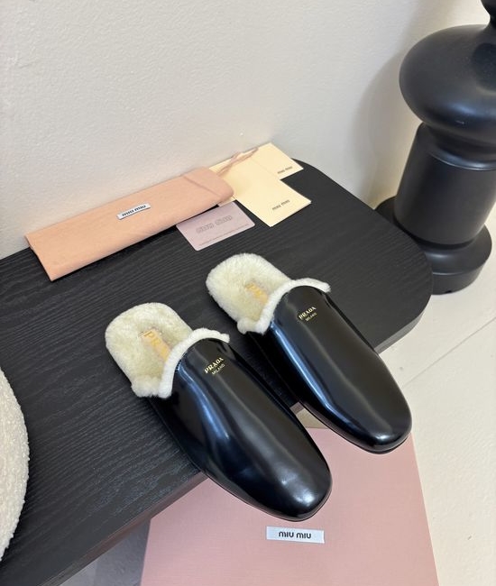 Miu Miu Genuine Fur Slippers Premium Cowhide Cashmere Upper Durable Sole