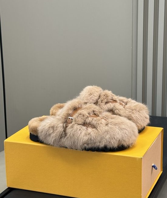 Louis Vuitton LV Warm Shearling Wool Upper Slip On Casual Slippers