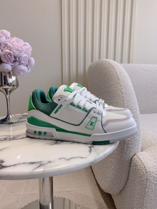 Louis Vuitton New Color Low Top Casual Sneakers Classic Design