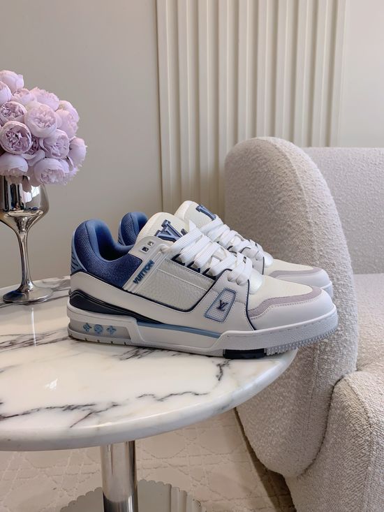Louis Vuitton New Color Low Top Casual Sneakers Classic Design