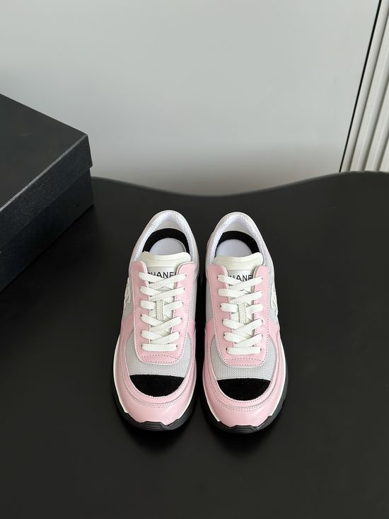 Chanel High-Heeled Sneakers with Classic Logo and Breathable Design