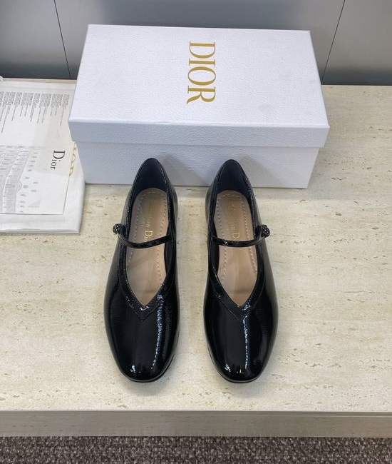 Christian Dior CD Round Toe Patent Leather Mary Jane Flats