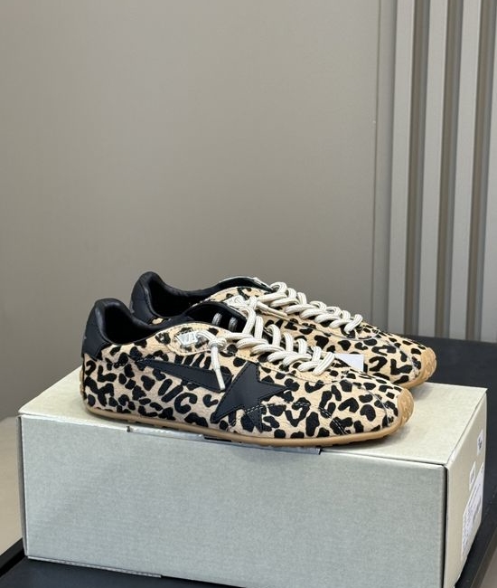 Golden Goose GGDB Cowhide Casual Sneakers Classic Retro Design Comfortable