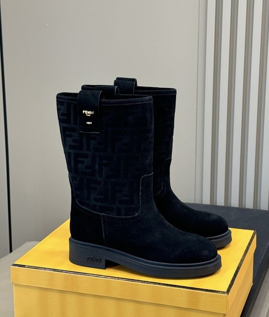 Fendi Suede Knee High Boots Soft Leather Comfortable Elegant