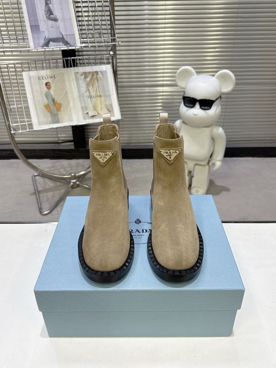 Prada Thick Sole Retro Leather Martin Boots Elastic Sides