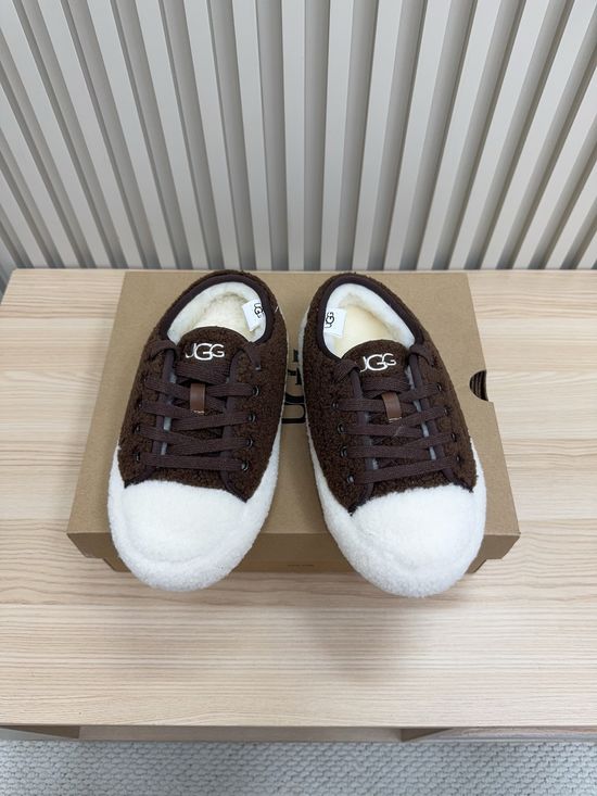 UGG Warm Soft Wool Lined Slip-on Shoes with Retro Design