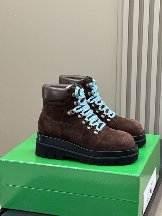 Bottega Veneta Suede Lace-up Ankle Boots Warm and Comfortable for Daily Wear