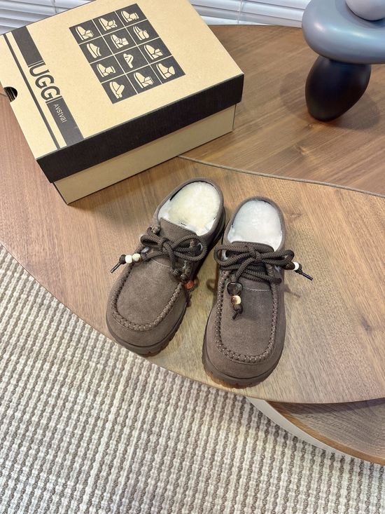 Gucci Suede Wool Lined Platform Slippers with Buckle Decor